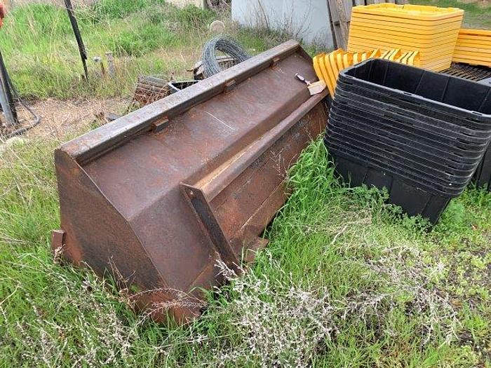 Used New Holland 7740 MFWD Tractor w/ loader