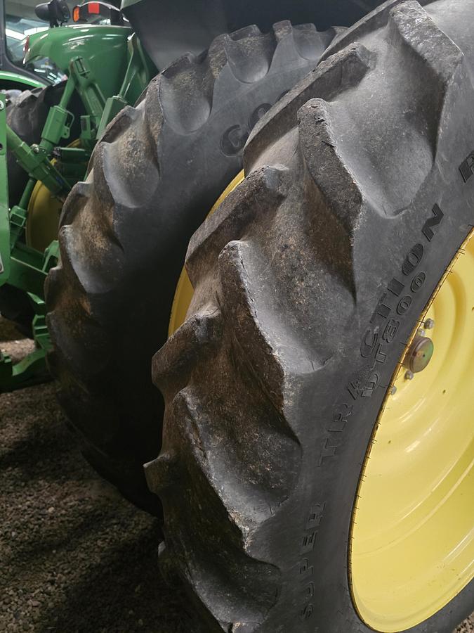 Used 2013 John Deere 8235R Tractor w/ 3700 hrs