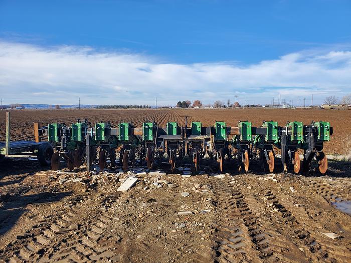 Used 12R22 Schlagel Strip-Till Machine