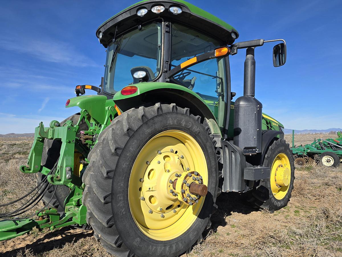 Used John Deere 8285R Tractor w/ 4200 hrs + Duals