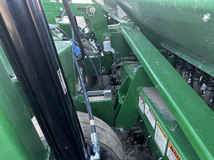 Used 2022 Great Plains 20' Grain Drill and No-Till Caddy ** 6" spacing**