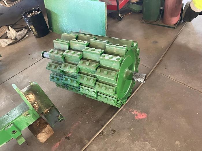 Used 2002 John Deere 6850 Forage Harvester w/ Pickup Header