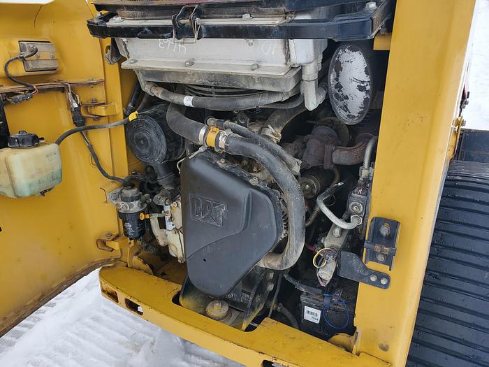 Used 2012 Cat 247B3 Skid Steer w/ 3000 hrs