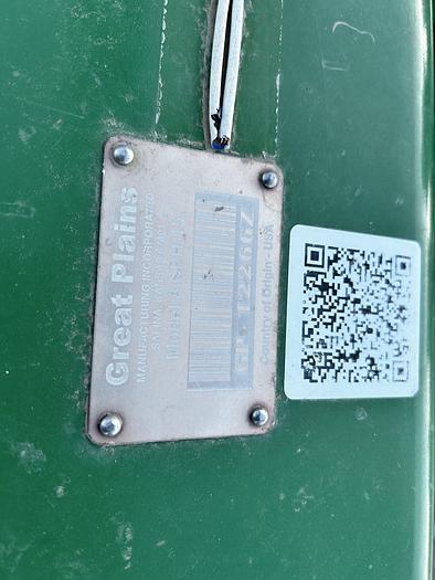 Used 2022 Great Plains 20' Grain Drill and No-Till Caddy ** 6" spacing**