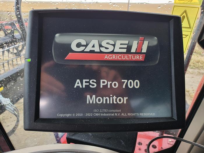 Used 2022 Case IH 8250 Combine w/ 152 eng hrs