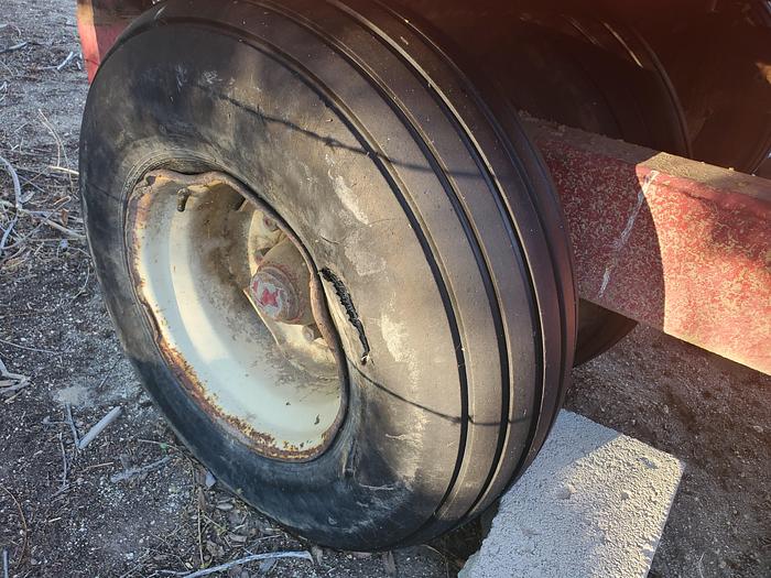 Used Jay-Lor 500 Vertical TMR Mixer