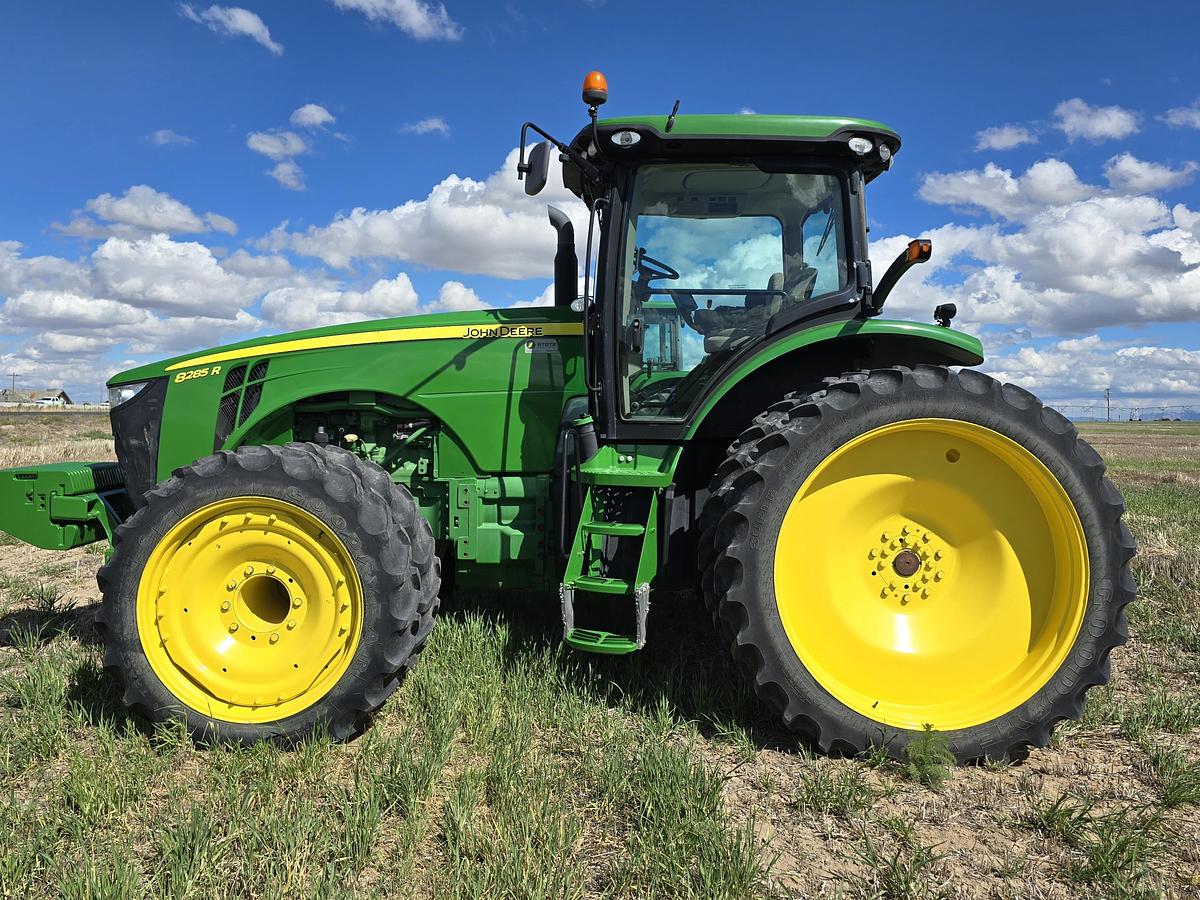 Used 2012 John Deere 8285R Tractor w/ IVT