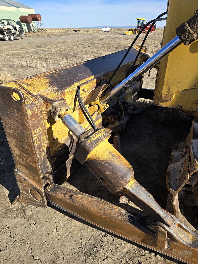 Used Caterpillar D6D Dozer