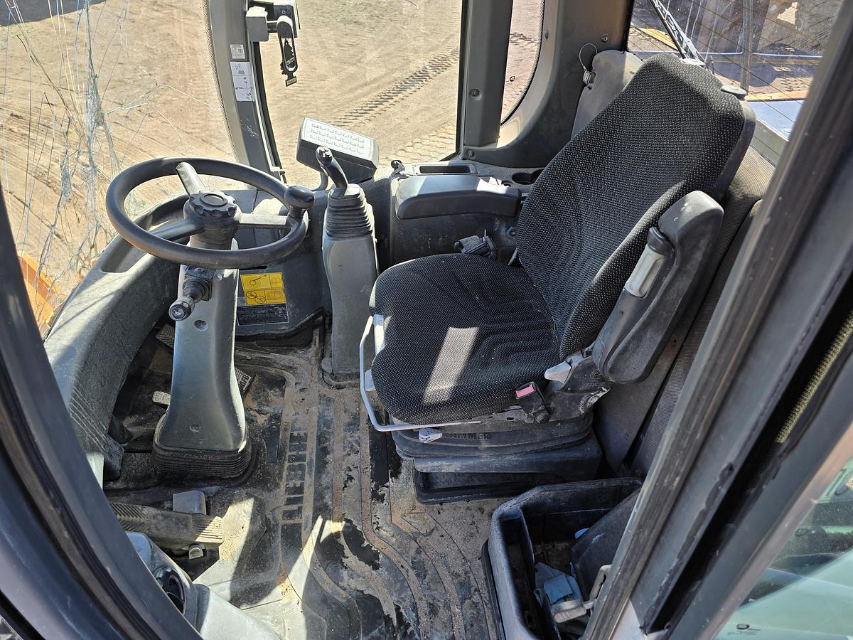 Used 2014 Liebherr L550 Wheel Loader