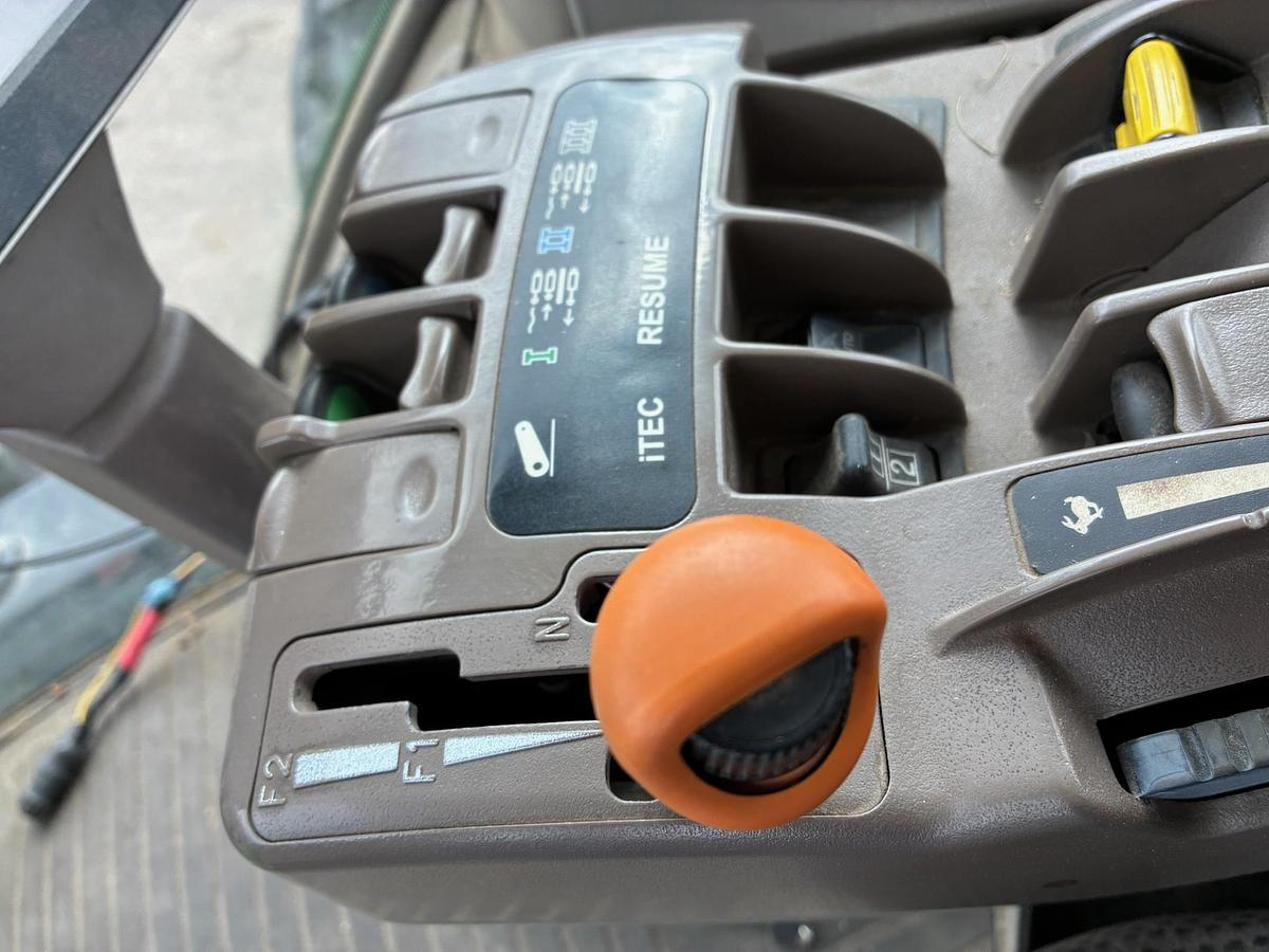 Used 2012 John Deere 7260R Tractor w/ 4500 hrs + IVT Transmission