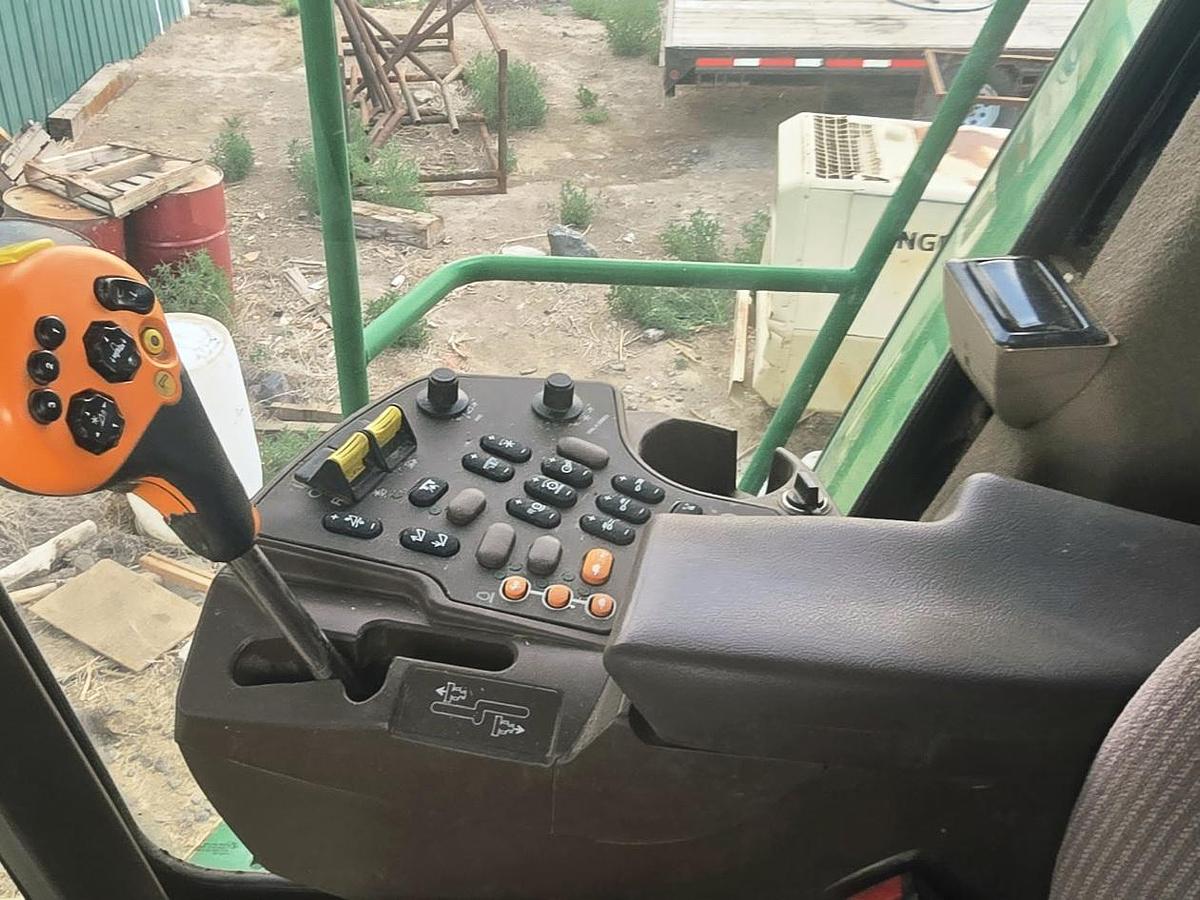Used 2007 John Deere 9760STS Combine