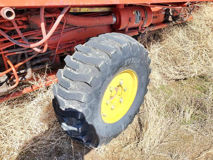 Used New Holland 1049 Balewagon
