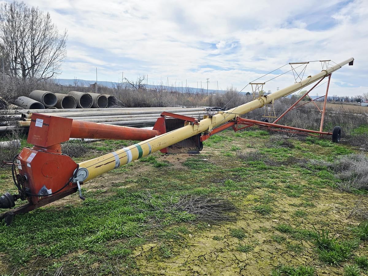 Used Westfield 1072 Grain Auger - 10" x 72'