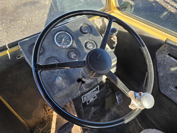 Used New Holland 1085 Balewagon