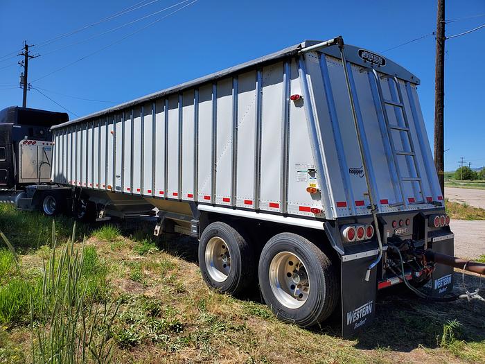 Used 2021 Western Hopper Trailer Set - 38' + 20'