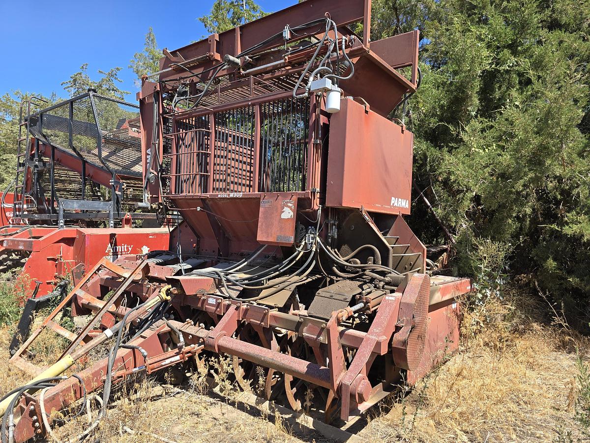 Used Parma M900 Beet Digger