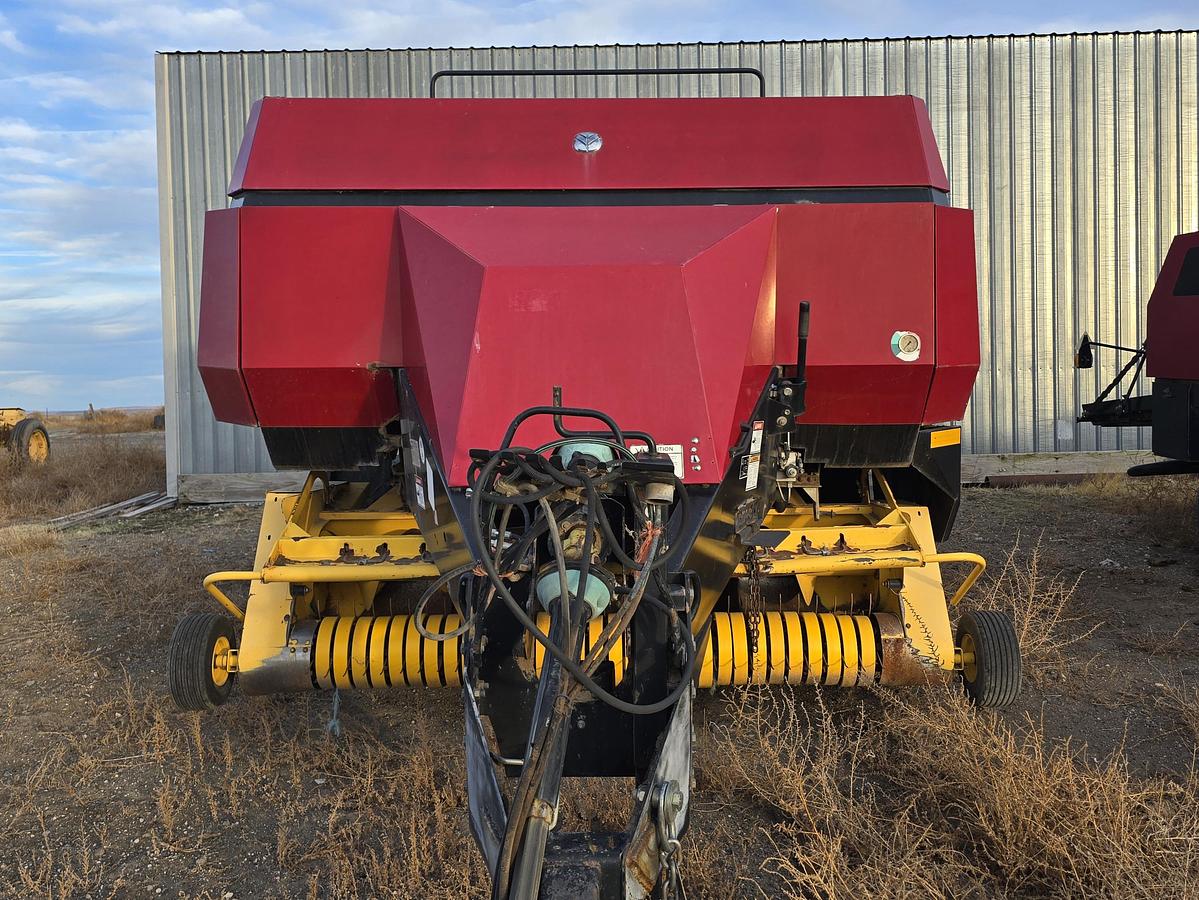 Used 2007 New Holland BB960A Baler