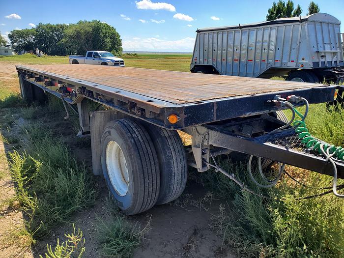 Used 40' + 32' Hay / Flatbed Trailer Set - Transcraft w/ Western