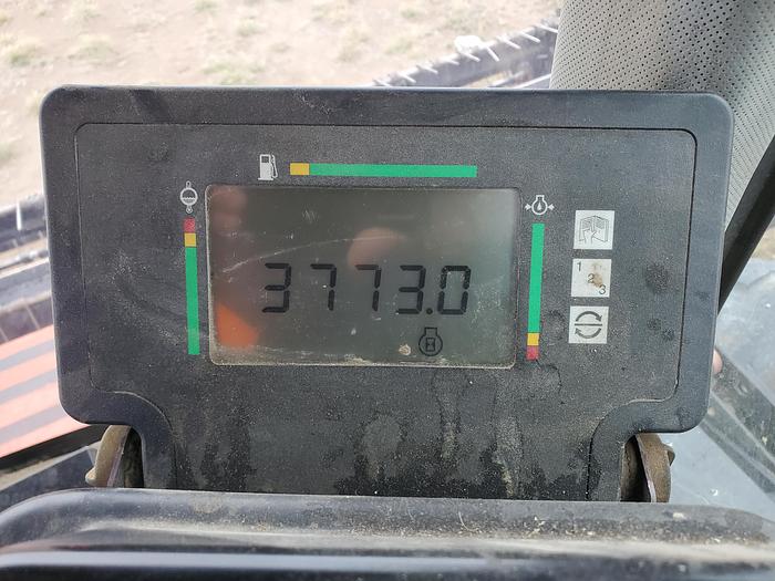 Used 2003 Hesston 8450 Sickle Windrower w/ 16' Sickle Header