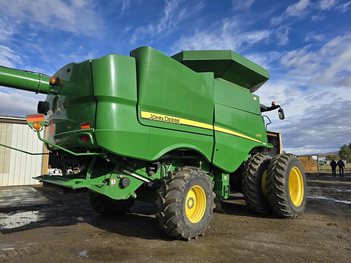 Used 2014 John Deere S670 Combine