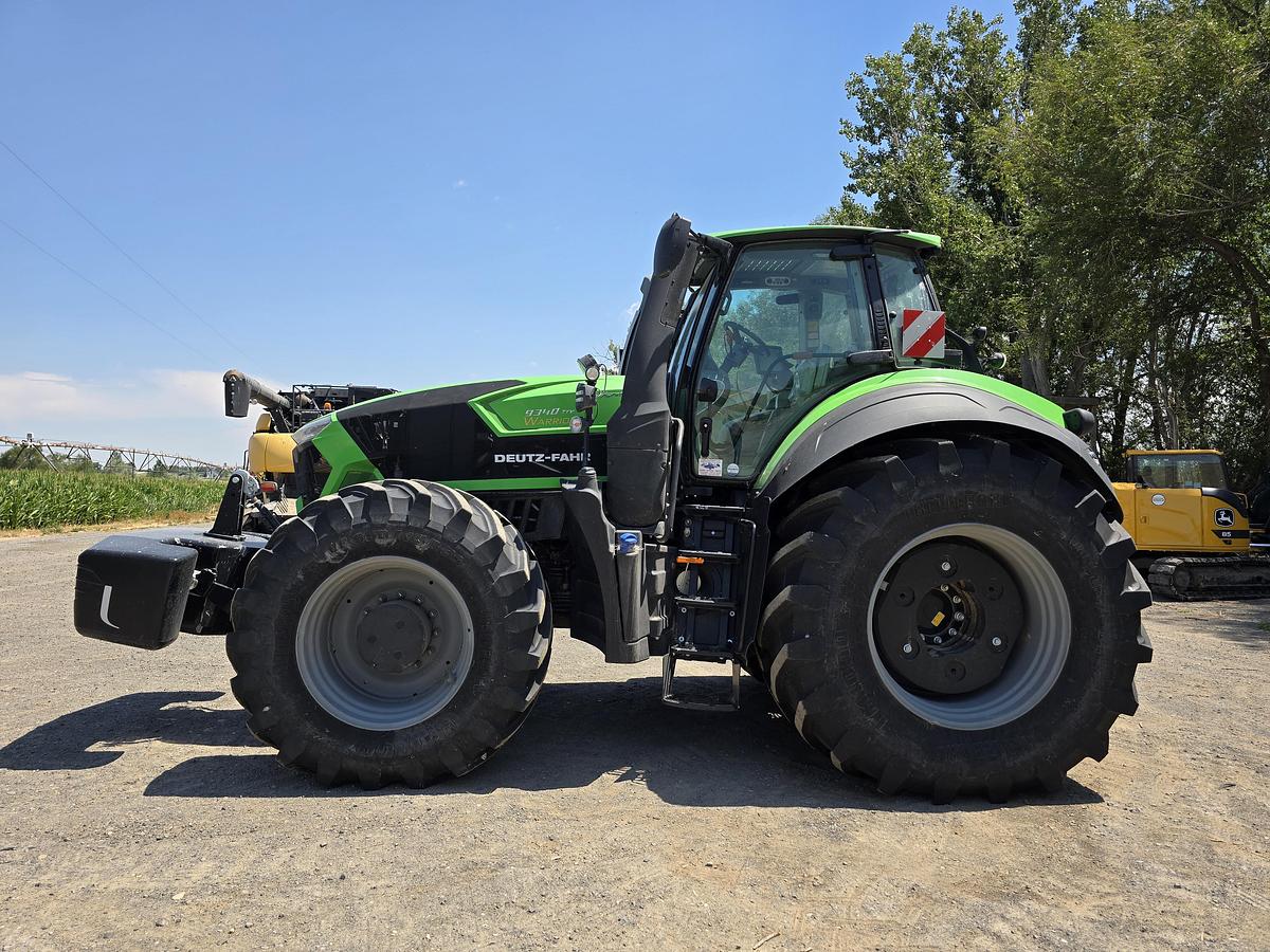 Used 2023 Deutz-Fahr 9340TTV Warrior Tractor w/ 350 hrs