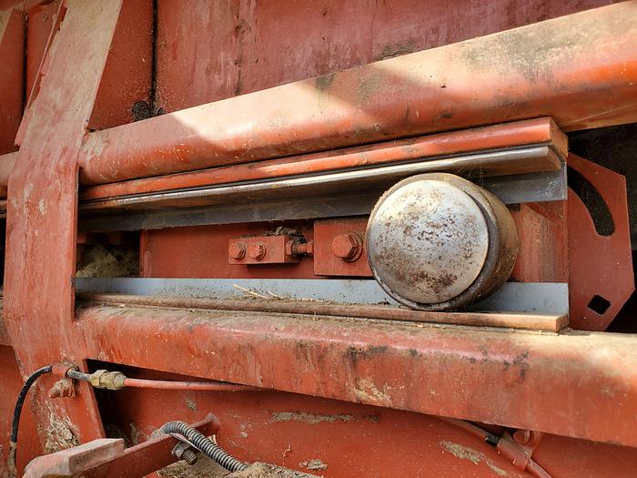 Used 2002 Hesston 4790 Baler w/ Accumulator