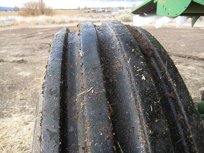 Used 1990 John Deere 9400 Combine w/ Grain Header