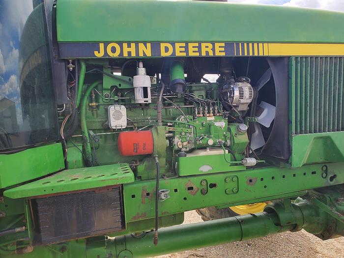 Used 1990 John Deere 4555 Tractor