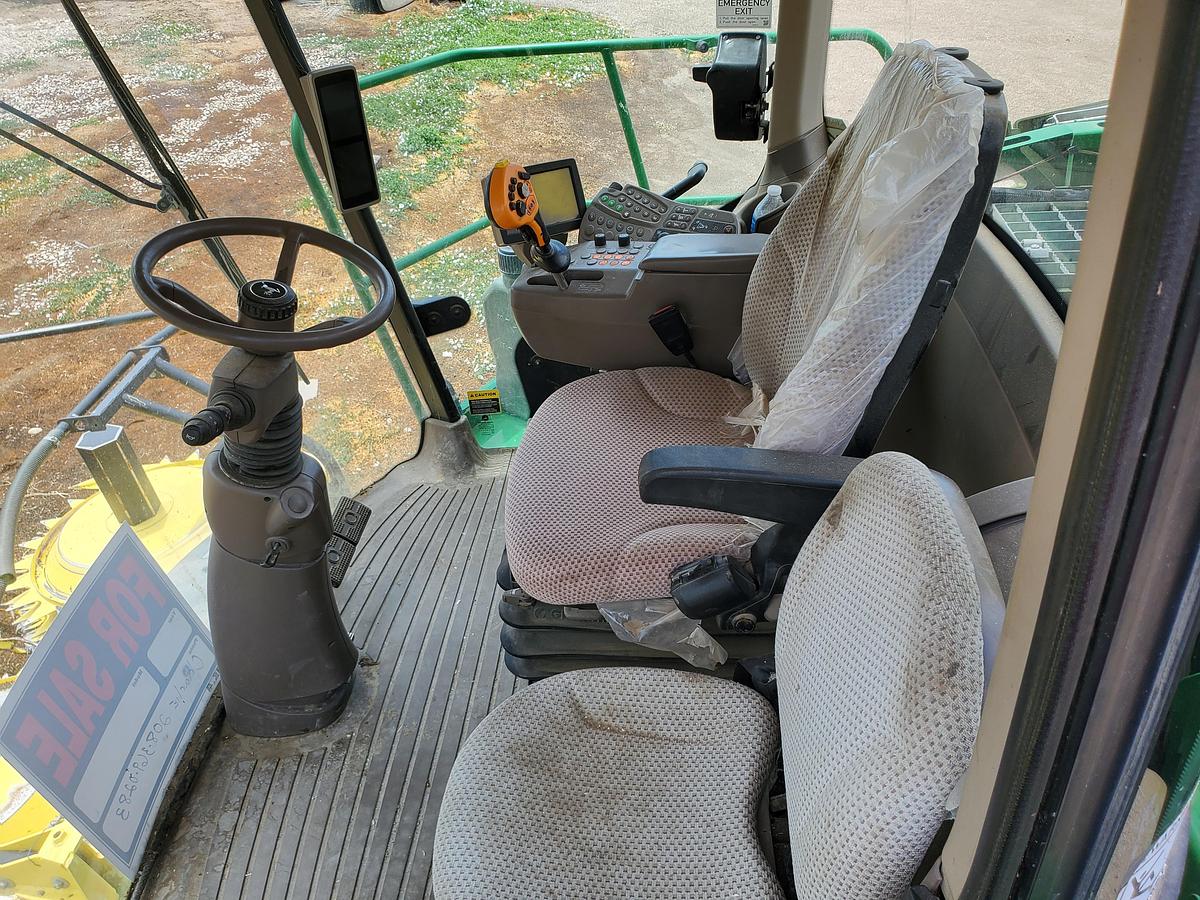 Used 2016 John Deere 8400 Forage Harvester w/ 2 Headers **2300 Hrs**