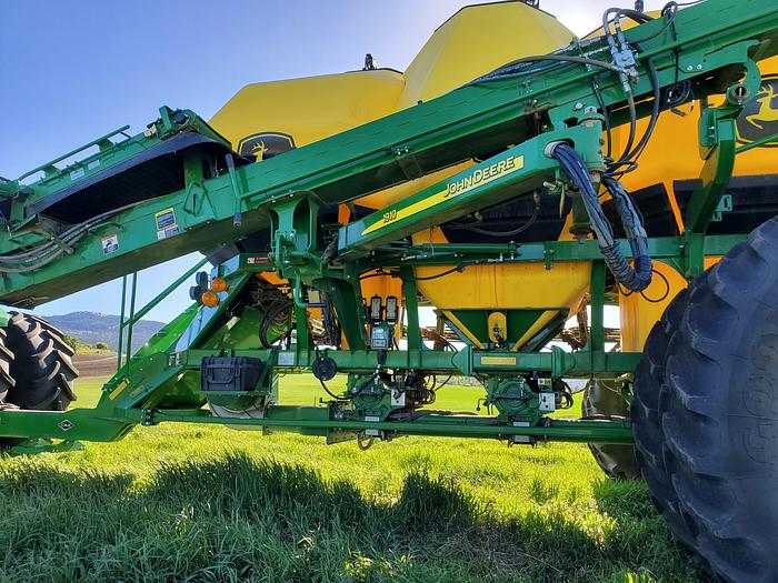 Used 2021 John Deere 730 / 1910 Air Drill