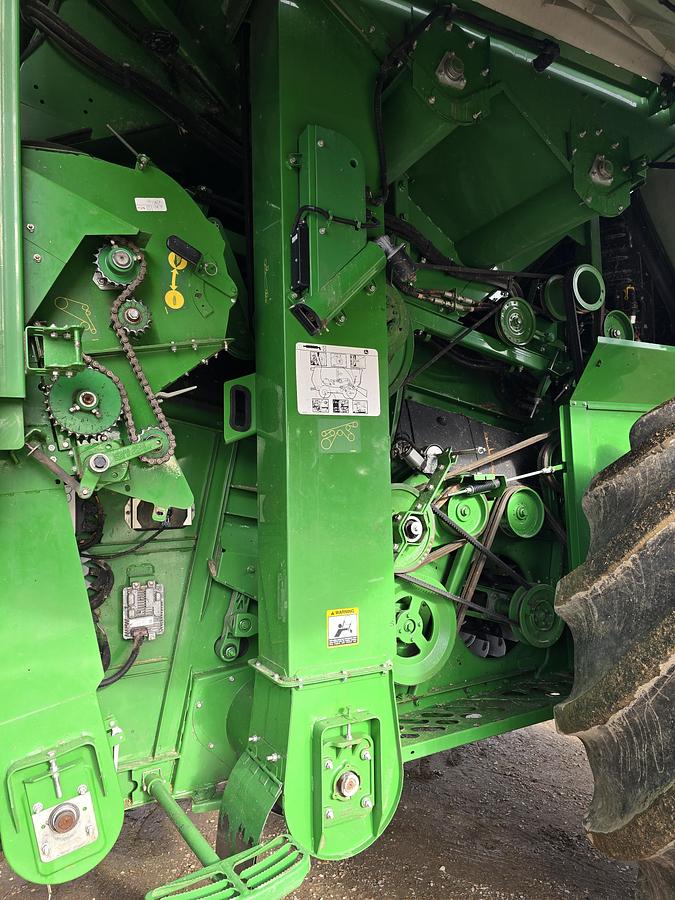 Used 2018 John Deere S780 Combine