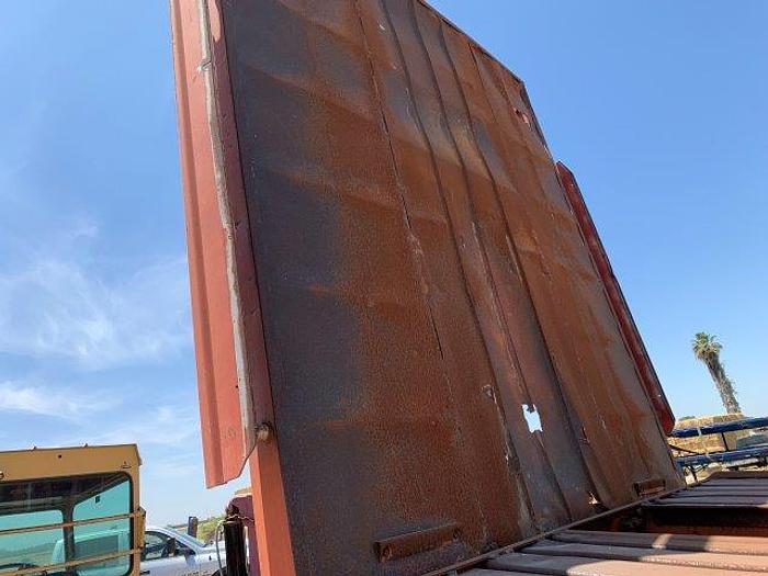 Used New Holland 1095 Bale wagon with Mil-Stak clamp