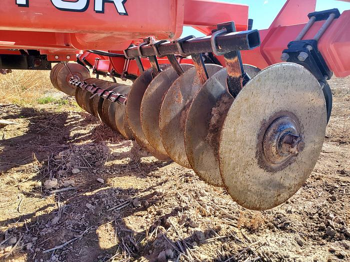 Used 2015 Kuhn Krause 4855 Disk Ripper - 11 Shank