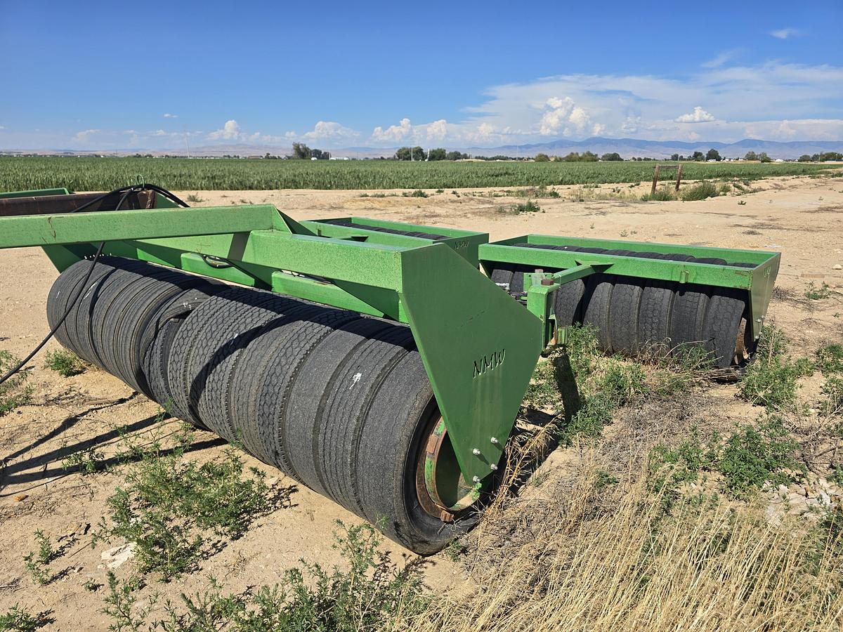 Used 31' Nyssa Machine Folding Rubber Tire Packer
