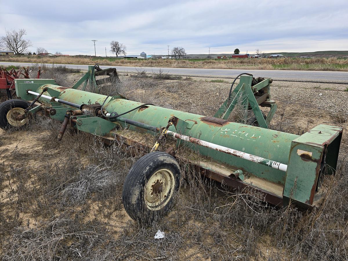 Used 22' Loftness 264 Beet Shredder