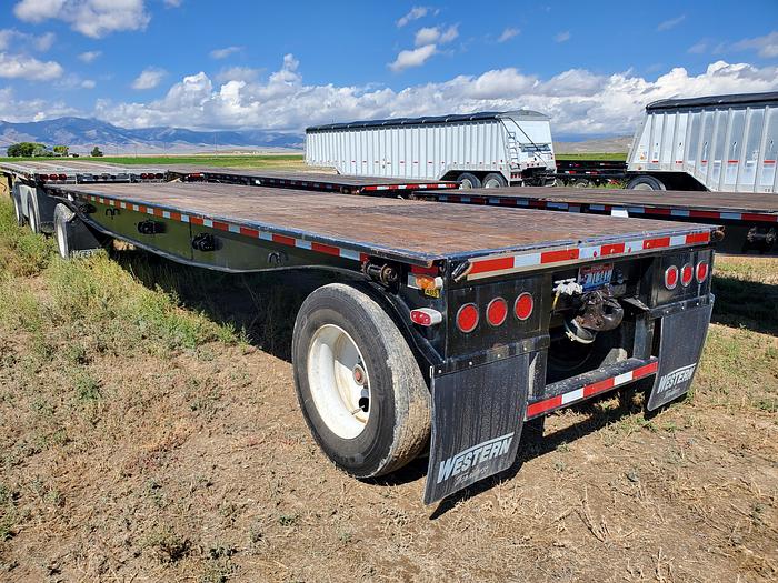Used 48' + 30' Hay / Flatbed Trailer Set - Reinke w/ Western