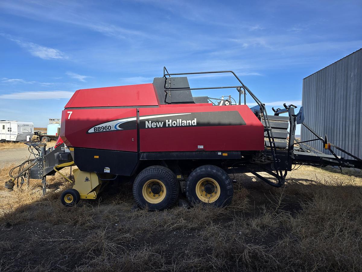 Used 2007 New Holland BB960A Baler - 3x4