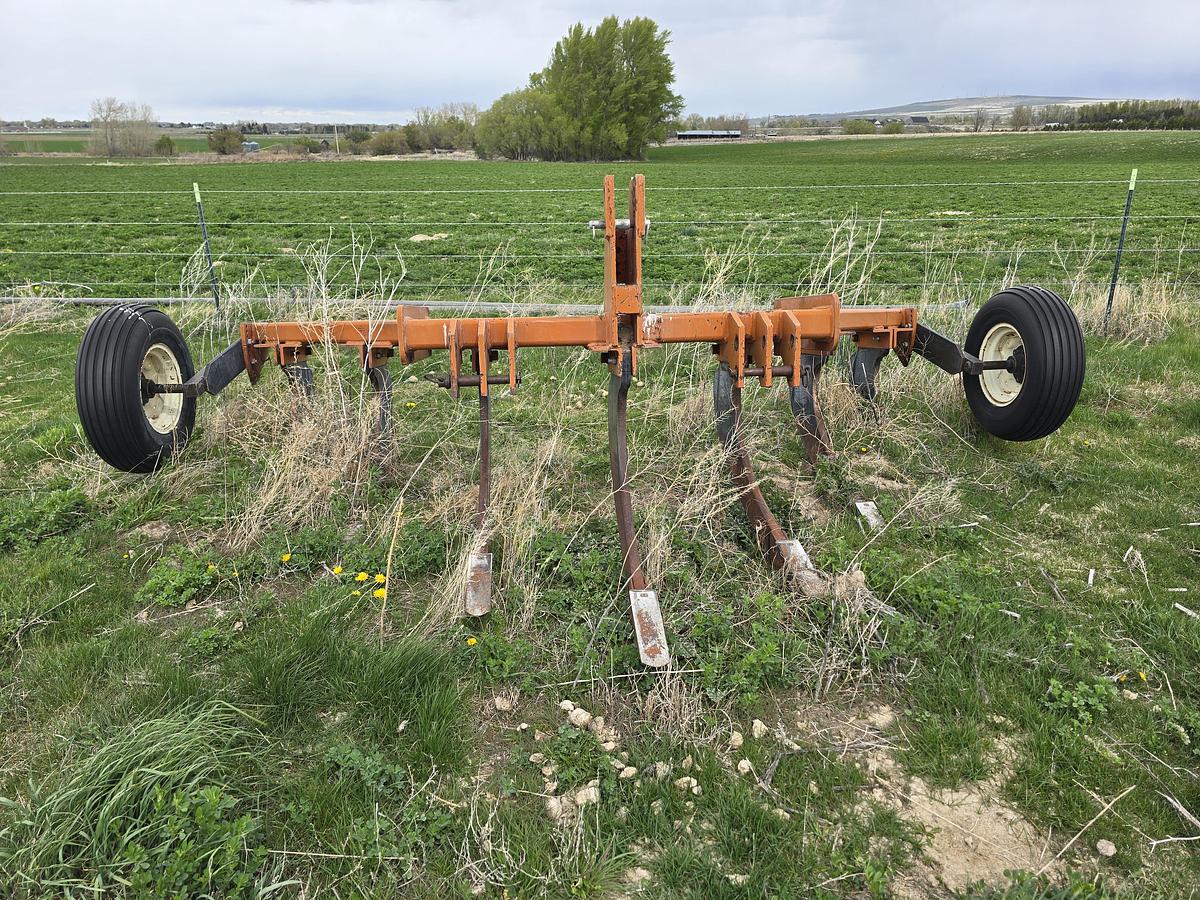 Used Miskin S-207 Ripper - 7 Shank