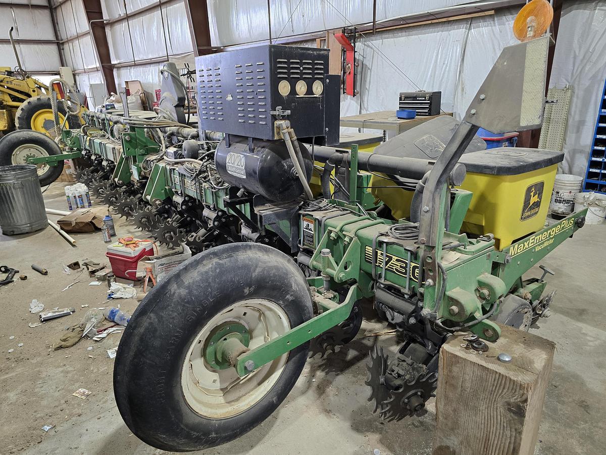 Used 12R22 John Deere 1730 Precision Planter