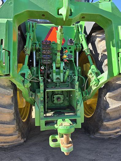 Used 2019 John Deere 8370R Tractor w/ Powershift + ILS