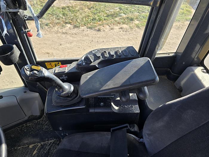 Used 2016 Komatsu WA270-7 Wheel Loader