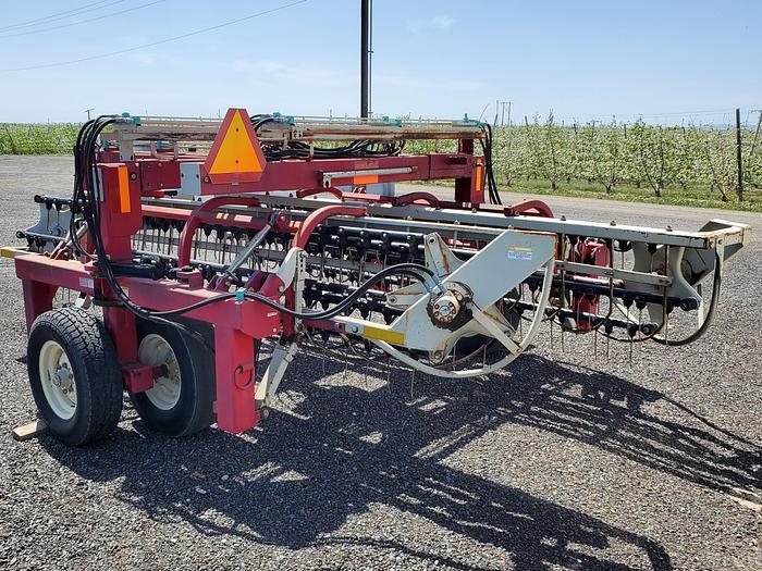 Used TwinStar 2030 Hay Rake