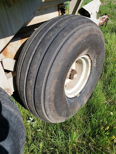 Used Fertilizer Spinner Spreader Cart