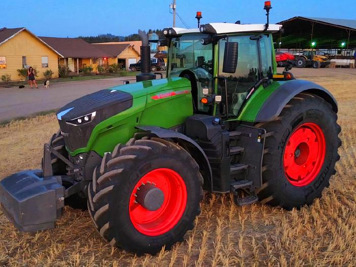 Used 2022 Fendt 1050 Vario Tractor w/ 1350 hrs