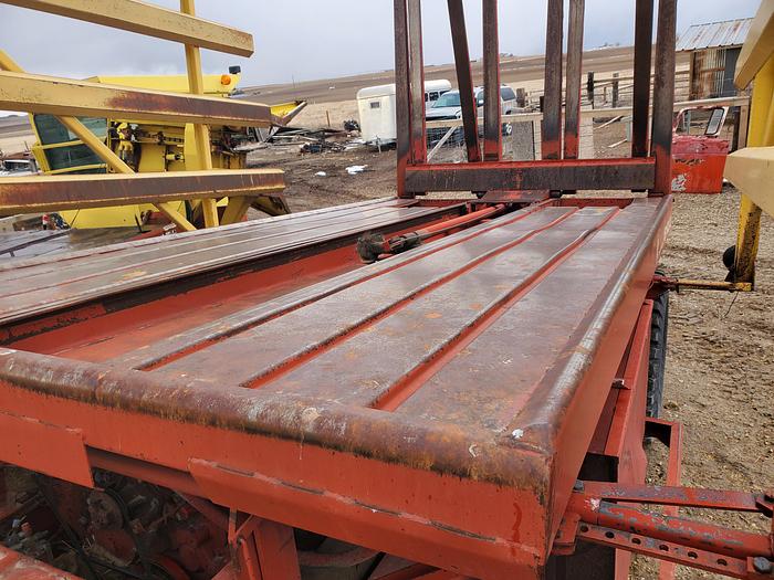 Used New Holland 1078 Balewagon