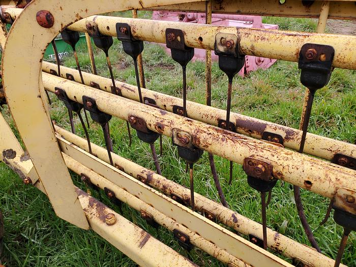 Used New Holland 258 Hay Rake