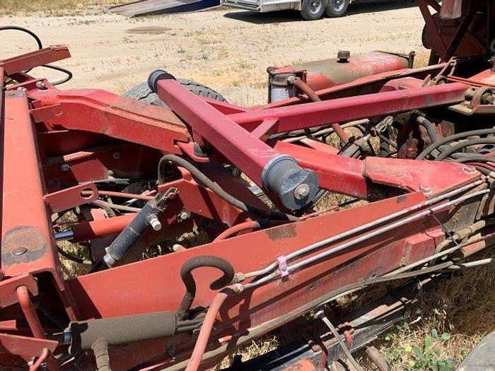 Used New Holland 1095 Bale wagon with Mil-Stak clamp