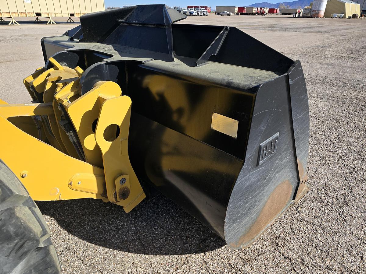 Used 2018 Cat 926M Wheel Loader w/ 1400 hrs