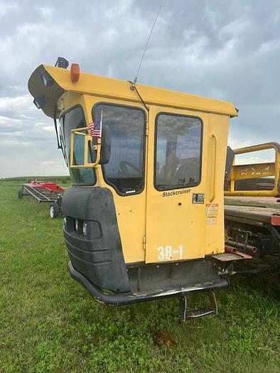 Used 2008 New Holland H9880 Balewagon w/ Mil-Stak Clamp