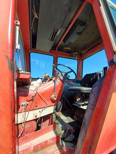 Used International 856 Tractor w/ Loader